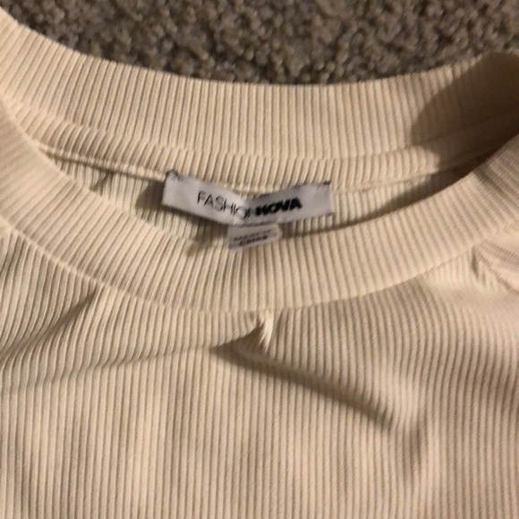 Cropped long sleeve top with striped sleeves - Picture 3 of 3